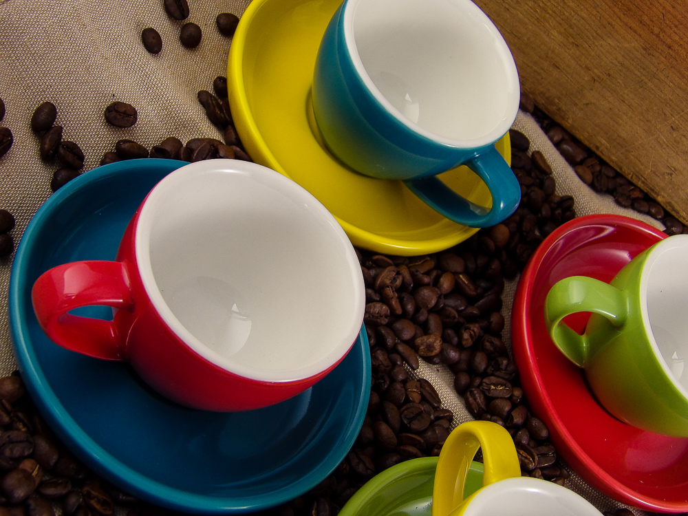 Gifts For Foodies: Easy Living Goods Espresso Cups and Saucers Set