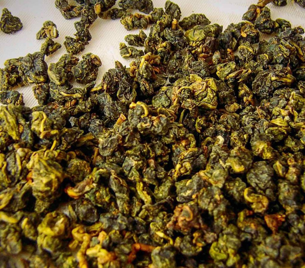 Brewing Oolong: Da Yu Ling leaf Zone-365 Oolong Tea Organic Loose Leaf Tea