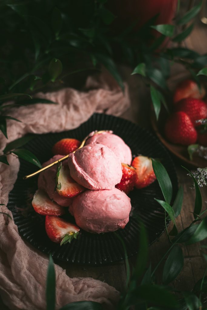 This pretty in pink, no-churn strawberry pistachio ice cream