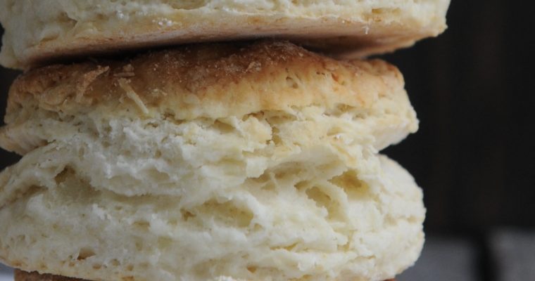 How to Make Fluffy Biscuits